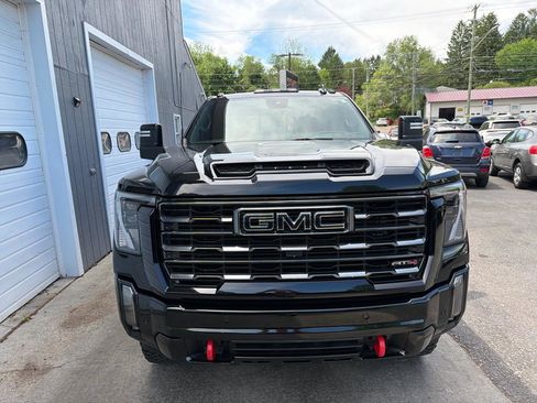 Used 2024 GMC Sierra 3500 AT4 w/ AT4 Premium Plus Package AWD/4WD image 2