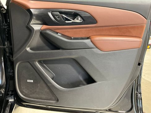 Used 2018 Chevrolet Traverse High Country AWD/4WD image 24