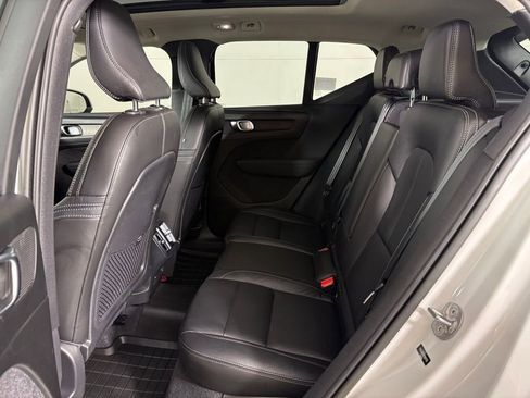 Used 2023 Volvo XC40 B5 Ultimate w/ Protection Package Premier image 35