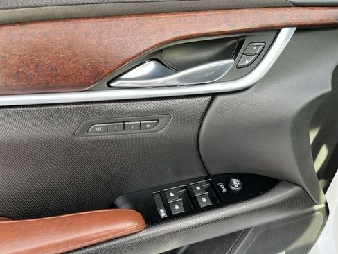 Used 2016 Cadillac XTS Luxury w/ Driver Awareness Package image 17