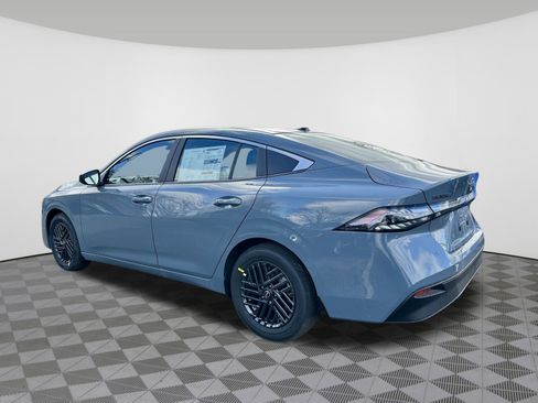 New 2026 Nissan Sentra SV image 9