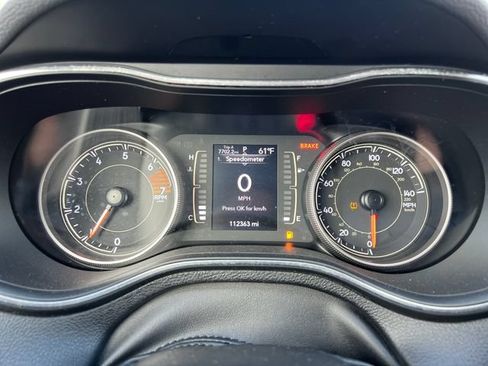 Used 2019 Jeep Cherokee Latitude w/ Popular Appearance Group FWD image 20