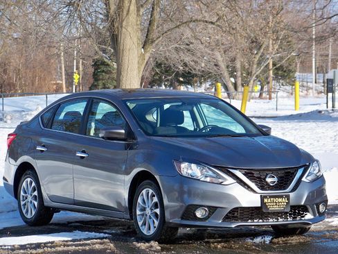 Used 2019 Nissan Sentra SV image 4