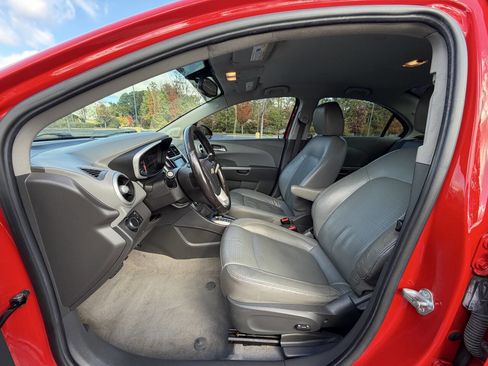 Used 2017 Chevrolet Sonic Premier image 11