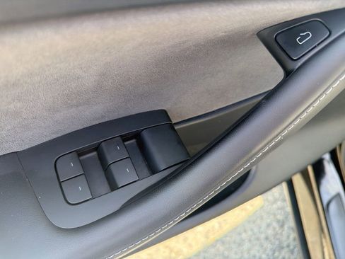 Used 2024 Tesla Model Y Long Range RWD image 15