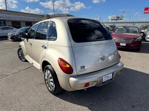 Used 2005 Chrysler PT Cruiser Touring w/ Moonroof Group image 5