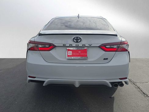 Used 2023 Toyota Camry SE image 4