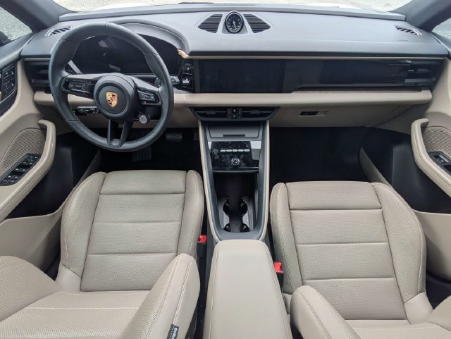 Used 2024 Porsche Macan 4 Electric AWD/4WD image 16