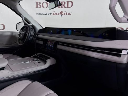 New 2026 Lincoln Navigator Premiere AWD/4WD image 34