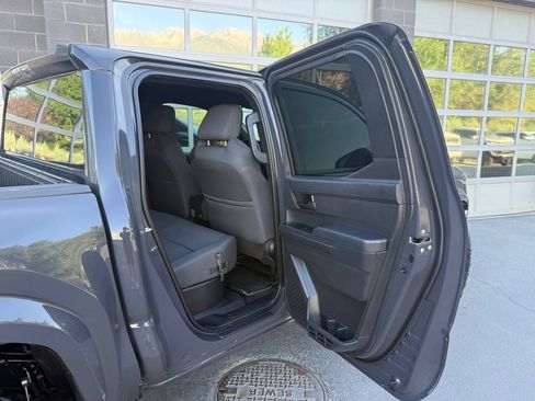 Used 2024 Toyota Tacoma SR5 AWD/4WD image 36