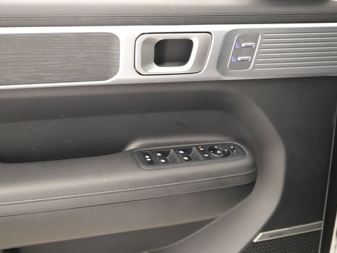 Used 2025 Hyundai Santa Fe Limited FWD image 21