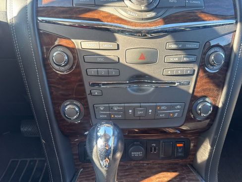 Used 2019 Nissan Armada SL w/ Premium Package image 17