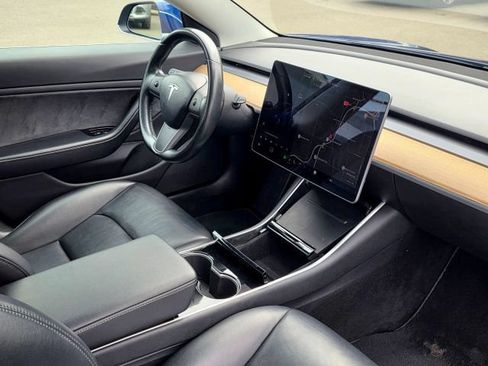 Used 2018 Tesla Model 3 Long Range RWD image 19