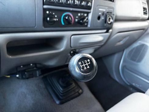 Used 2000 Ford F250 XL image 24