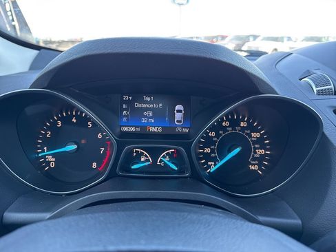 Used 2017 Ford Escape SE w/ Equipment Group 201A image 22