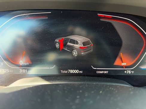 Used 2020 BMW X5 xDrive40i w/ M Sport Package AWD/4WD image 8
