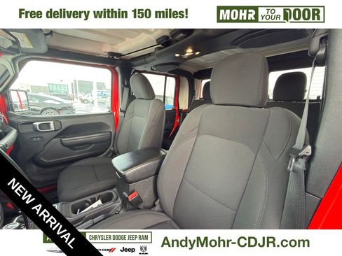 Used 2022 Jeep Gladiator Willys image 13