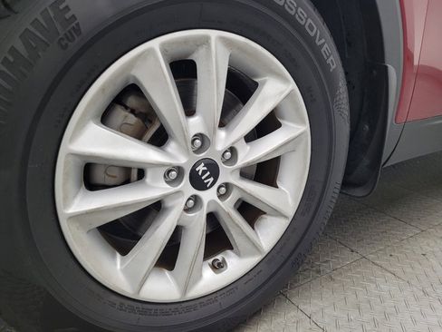 Used 2020 Kia Sorento LX image 31