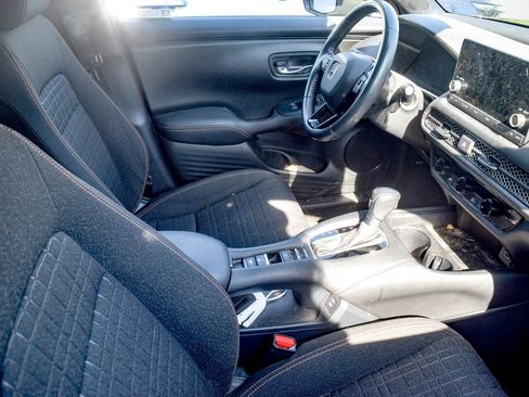 Used 2024 Honda HR-V Sport image 8