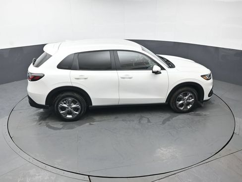 Certified 2026 Honda HR-V LX image 41