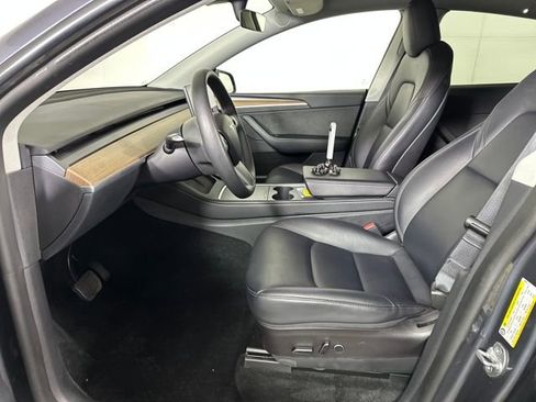Used 2023 Tesla Model Y Long Range image 11