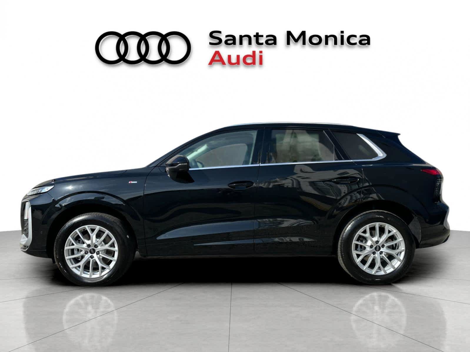 New 2026 Audi Q3 quattro 2.0T w/ Driver Assistance Package AWD/4WD image 5
