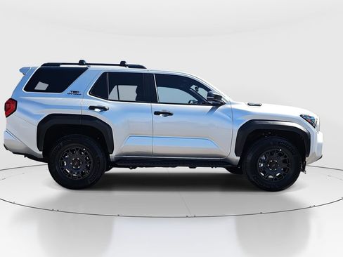 Certified 2025 Toyota 4Runner 4WD image 4