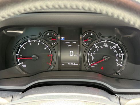 Used 2021 Toyota 4Runner SR5 Premium w/ Moonroof Package AWD/4WD image 19