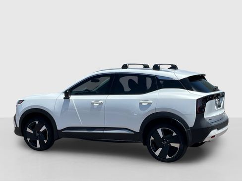 New 2026 Nissan Kicks SR FWD image 3