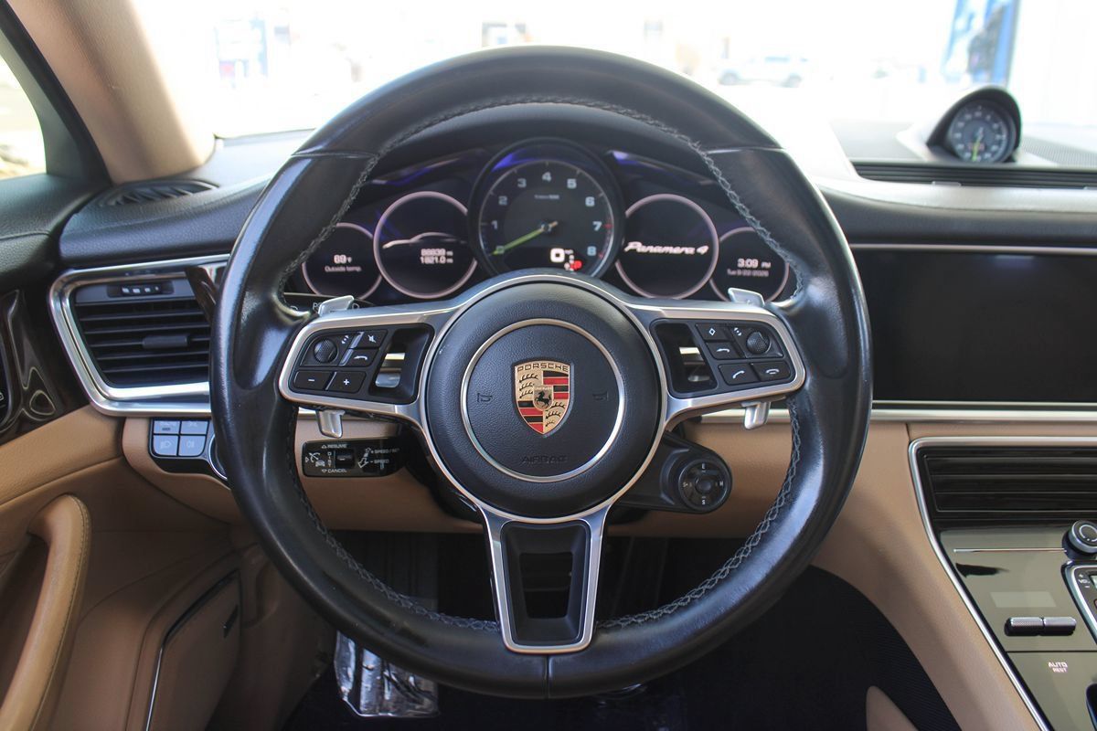 Used 2020 Porsche Panamera 4 E-Hybrid AWD/4WD image 26