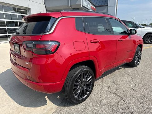 Used 2022 Jeep Compass Limited w/ (RED) Package AWD/4WD image 5