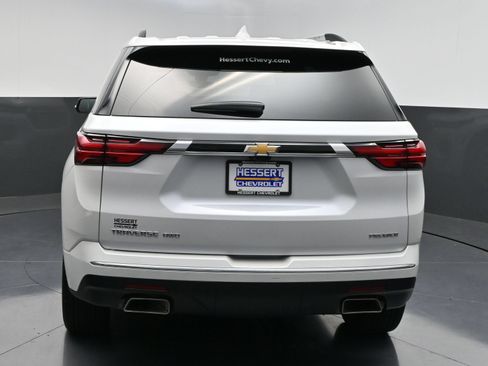 Used 2023 Chevrolet Traverse Premier AWD/4WD image 6