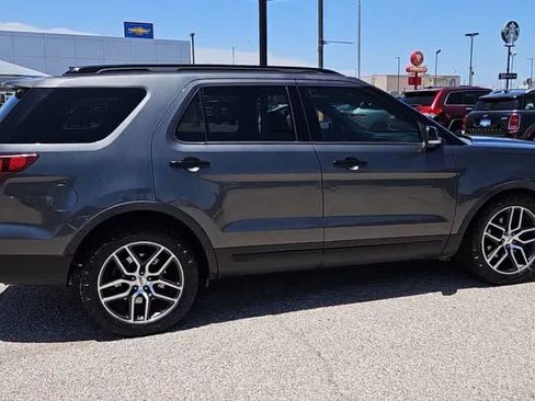 Used 2016 Ford Explorer Sport w/ Equipment Group 401A AWD/4WD image 8