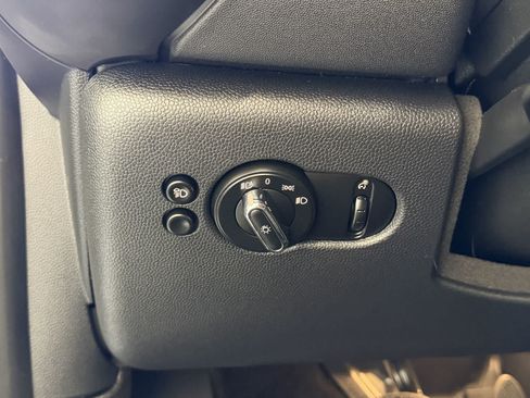 Used 2024 MINI Cooper SE FWD image 13