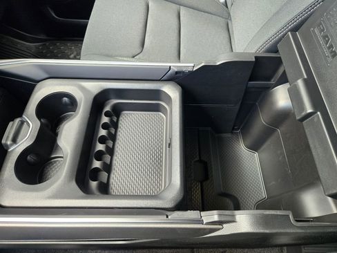 New 2026 RAM 1500 4x4 Crew Cab image 33