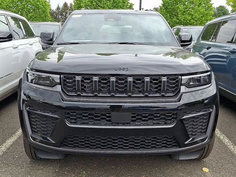 New 2026 Jeep Grand Cherokee L 4WD image 2