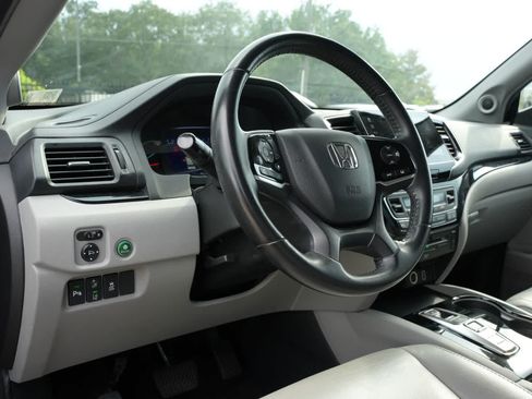 Used 2020 Honda Pilot Touring image 15