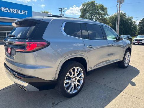 Used 2024 GMC Acadia Denali w/ Super Cruise Package FWD image 3