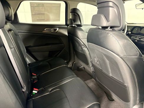 New 2026 Kia Sportage EX image 17