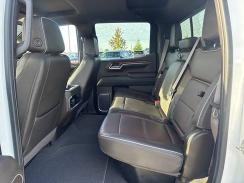 Used 2023 GMC Sierra 1500 Denali w/ Technology Package AWD/4WD image 13
