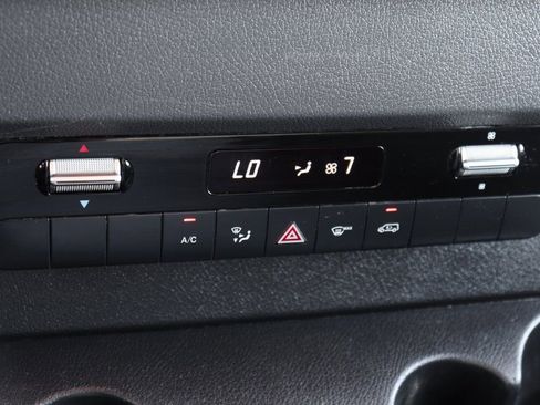 Used 2019 Mercedes-Benz Sprinter 170 image 26