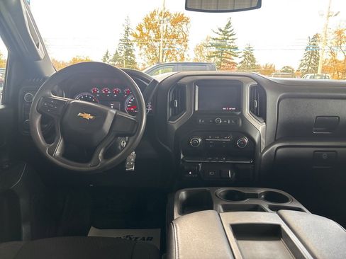 Used 2020 Chevrolet Silverado 2500 Custom w/ Custom Value Package image 23