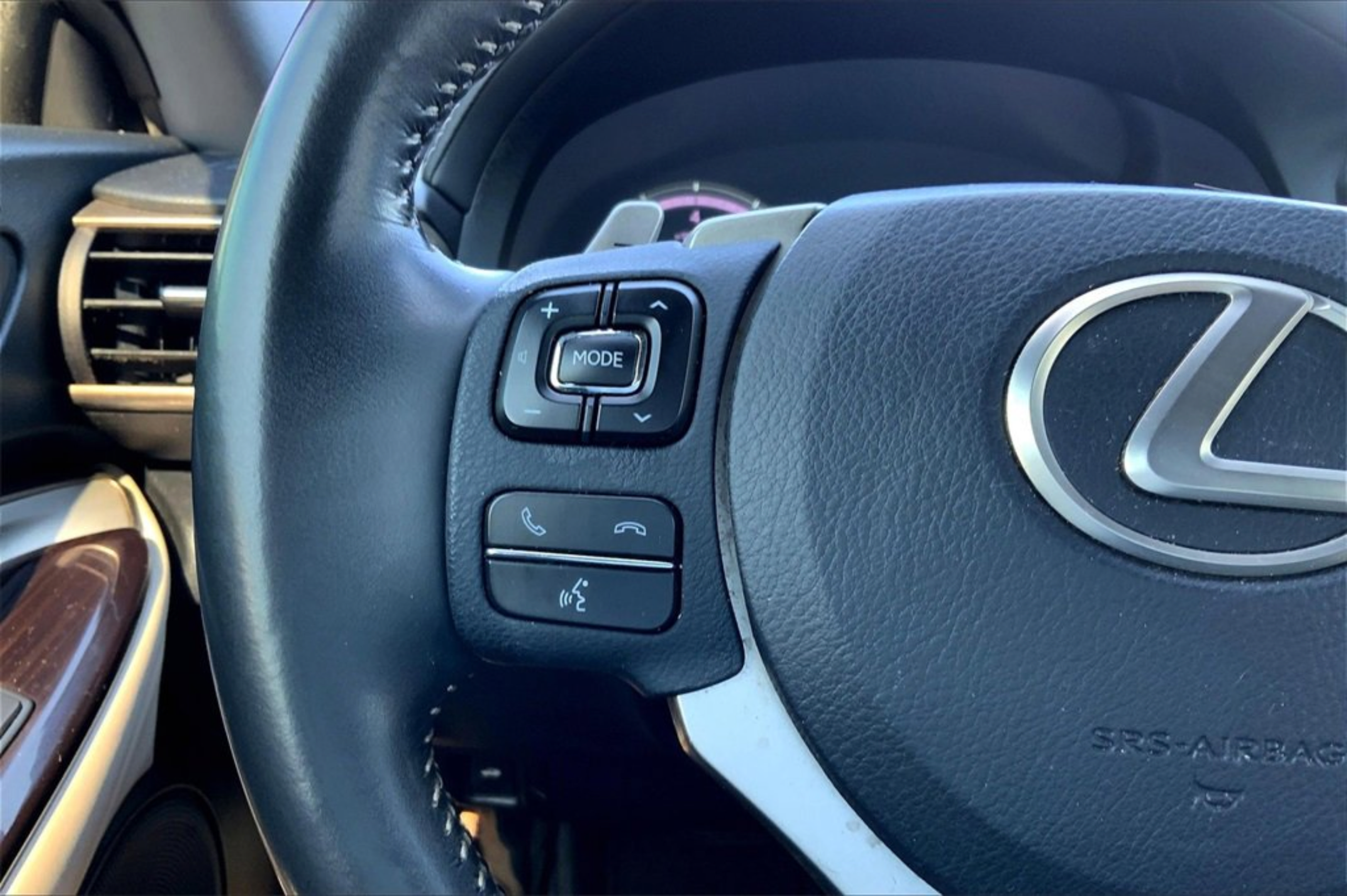Used 2015 Lexus RC 350 w/ Navigation System Package RWD image 17