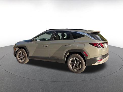 Used 2025 Hyundai Tucson SEL AWD/4WD image 10