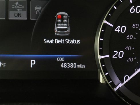 Used 2022 Toyota Highlander Platinum AWD/4WD image 36