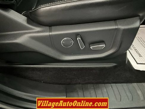 Used 2017 Ford F150 Lariat w/ Equipment Group 502A Luxury AWD/4WD image 38