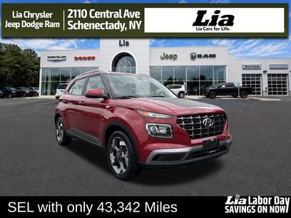 Used 2022 Hyundai Venue SEL w/ Cargo Package