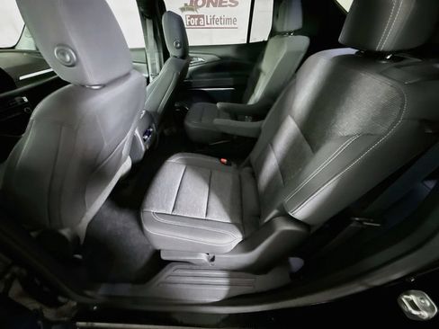Used 2024 Chevrolet Traverse LT w/ Enhanced Driving Package AWD/4WD image 26