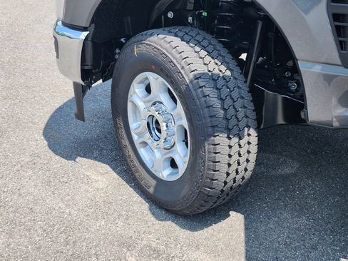 New 2026 Ford F250 XLT w/ FX4 Off-Road Package AWD/4WD image 32