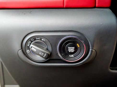 Used 2019 Maserati Levante image 47